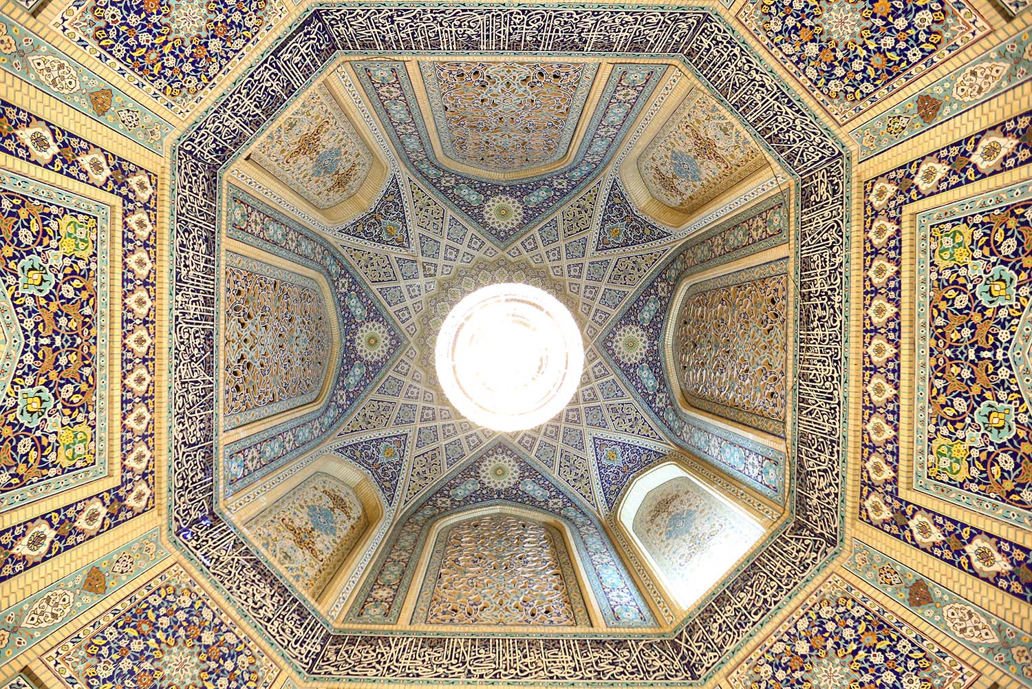 att shahecheragh architecture 1500 - 100 عکس هنری و زیبا از حرم مطهر حضرت شاهچراغ علیه السلام