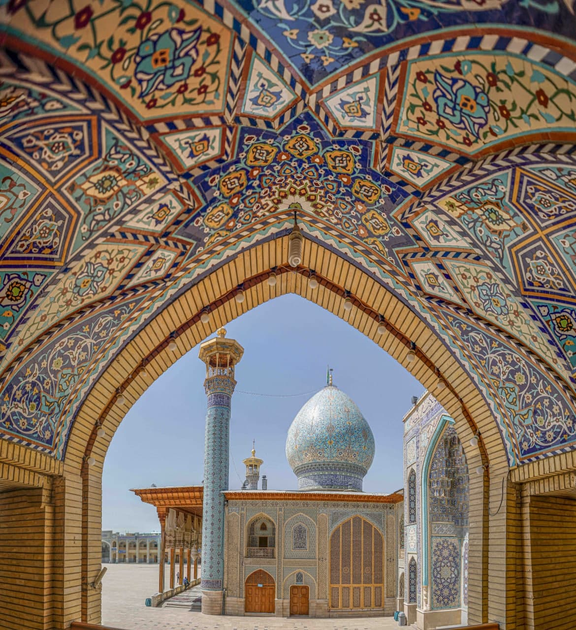 photo 2025 05 01 01 20 28 - مجموعه تصاویر و عکس از گنبد و بارگاه آستان مقدس حضرت شاهچراغ علیه السلام