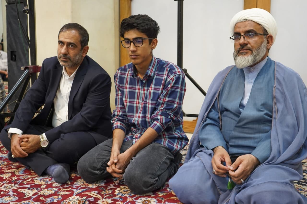 photo 2025 05 04 00 25 45 2 - تصاویر| مراسم جشن شب بزرگداشت حضرت احمد بن موسی الکاظم شاهچراغ علیه‌السلام در حرم مطهر