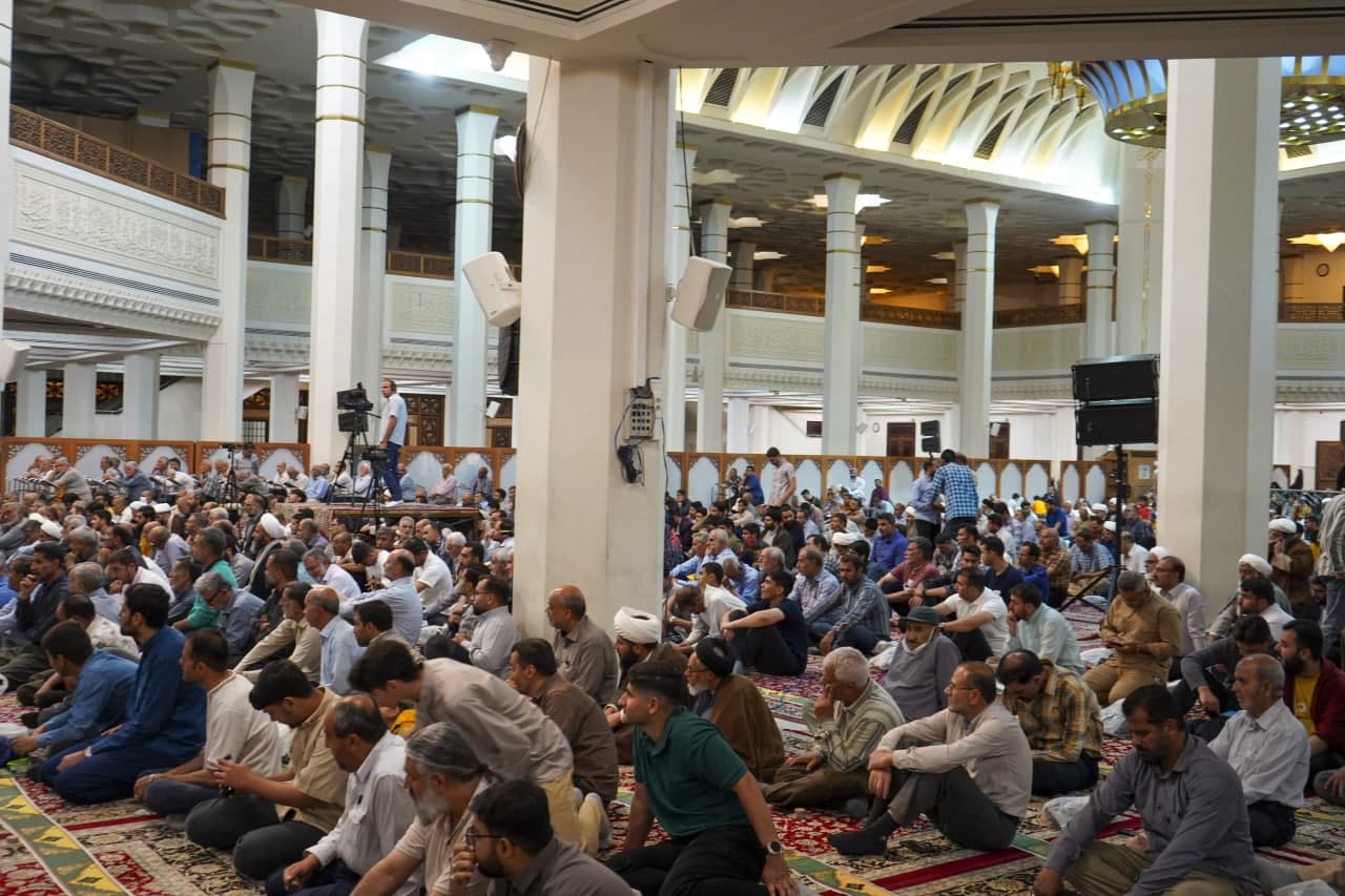photo 2025 05 04 00 25 47 2 - تصاویر| مراسم جشن شب بزرگداشت حضرت احمد بن موسی الکاظم شاهچراغ علیه‌السلام در حرم مطهر
