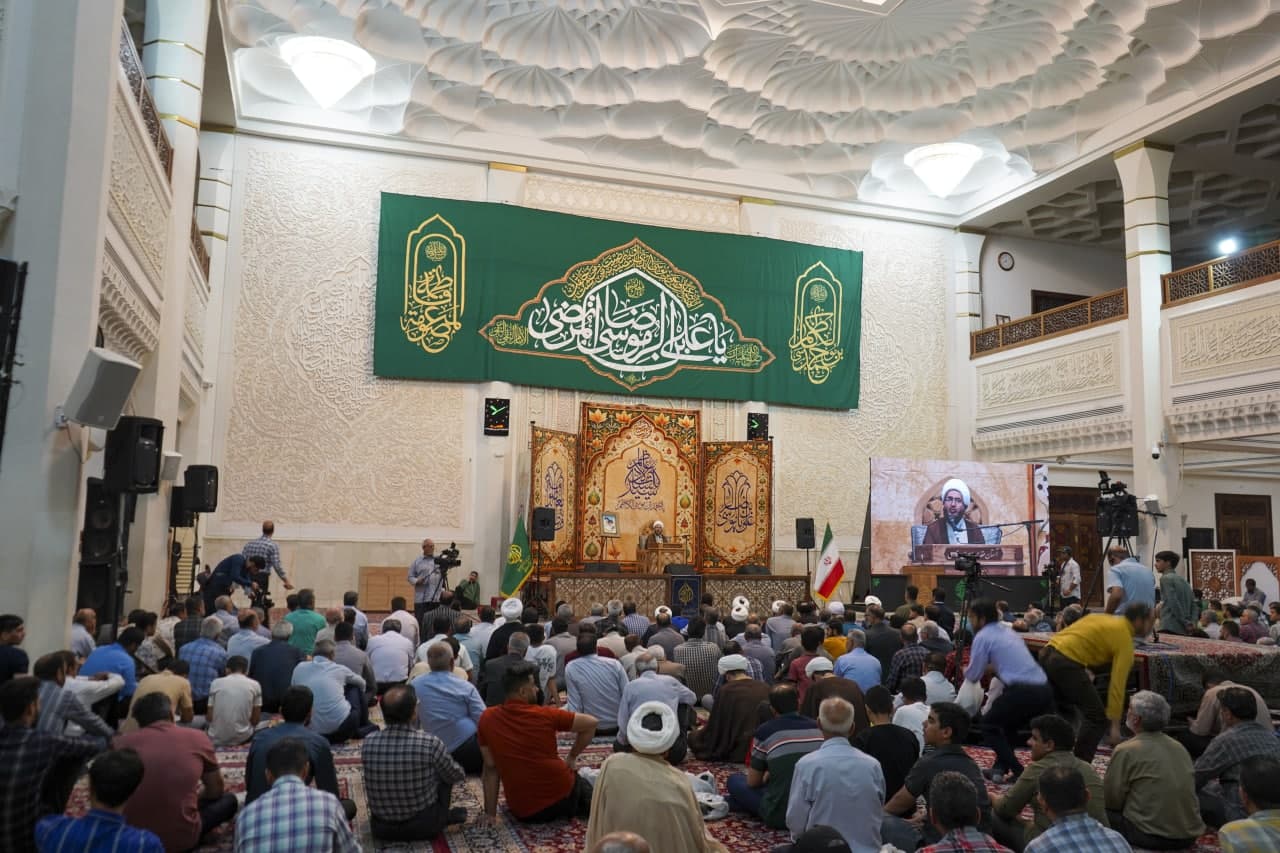 photo 2025 05 04 00 25 47 3 - تصاویر| مراسم جشن شب بزرگداشت حضرت احمد بن موسی الکاظم شاهچراغ علیه‌السلام در حرم مطهر