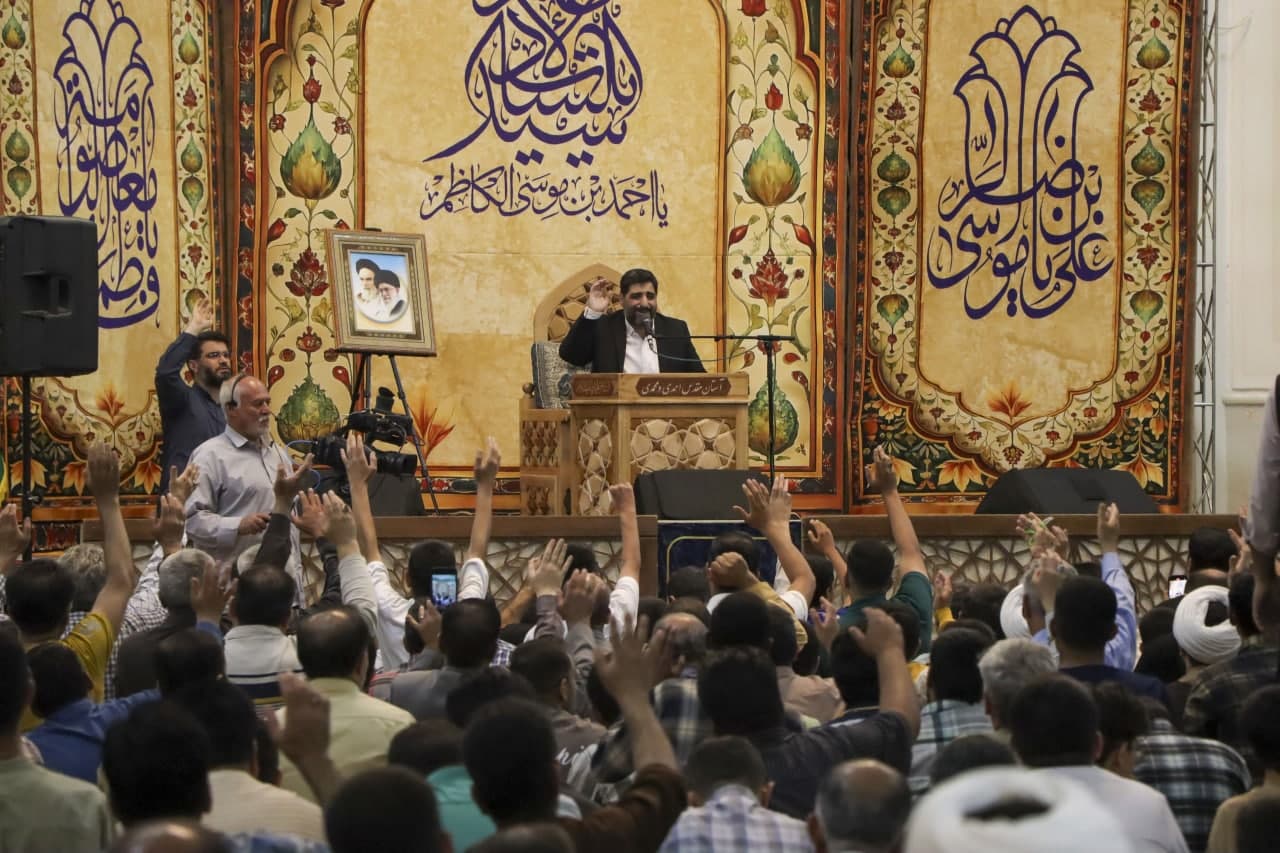 photo 2025 05 04 00 25 52 - تصاویر| مراسم جشن شب بزرگداشت حضرت احمد بن موسی الکاظم شاهچراغ علیه‌السلام در حرم مطهر