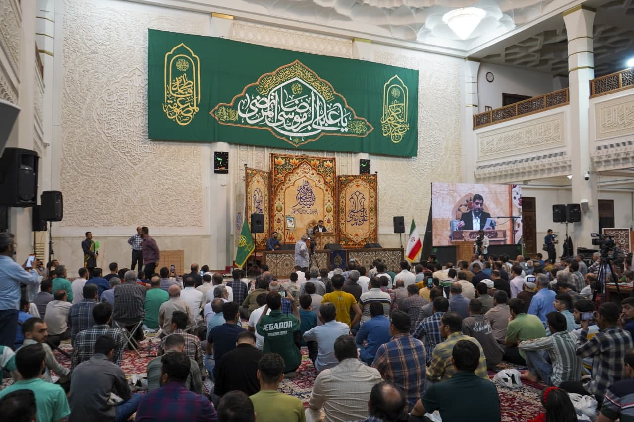 photo 2025 05 04 00 25 53 3 - تصاویر| مراسم جشن شب بزرگداشت حضرت احمد بن موسی الکاظم شاهچراغ علیه‌السلام در حرم مطهر