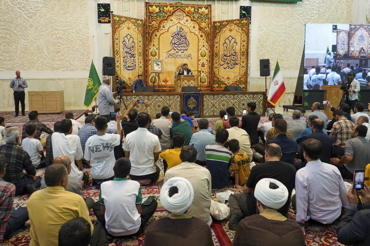 photo 2025 05 04 00 25 54 - تصاویر| مراسم جشن شب بزرگداشت حضرت احمد بن موسی الکاظم شاهچراغ علیه‌السلام در حرم مطهر