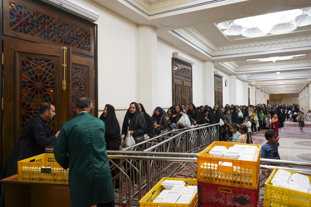 photo 2025 05 05 22 14 58 2 1024x682 - چهاردهمین محفل انس با قرآن کریم «بُشری» به مناسبت بزرگداشت حضرت احمد بن موسی الکاظم شاهچراغ علیه السلام