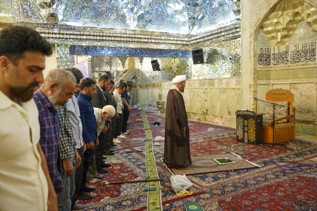 photo 2025 05 05 22 15 00 1024x682 - چهاردهمین محفل انس با قرآن کریم «بُشری» به مناسبت بزرگداشت حضرت احمد بن موسی الکاظم شاهچراغ علیه السلام