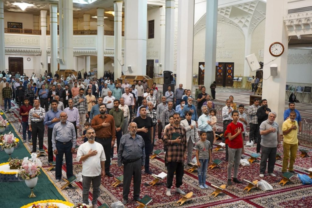 photo 2025 05 05 22 15 05 2 1024x682 - چهاردهمین محفل انس با قرآن کریم «بُشری» به مناسبت بزرگداشت حضرت احمد بن موسی الکاظم شاهچراغ علیه السلام