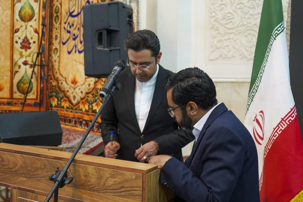 photo 2025 05 05 22 15 07 3 1024x682 - چهاردهمین محفل انس با قرآن کریم «بُشری» به مناسبت بزرگداشت حضرت احمد بن موسی الکاظم شاهچراغ علیه السلام