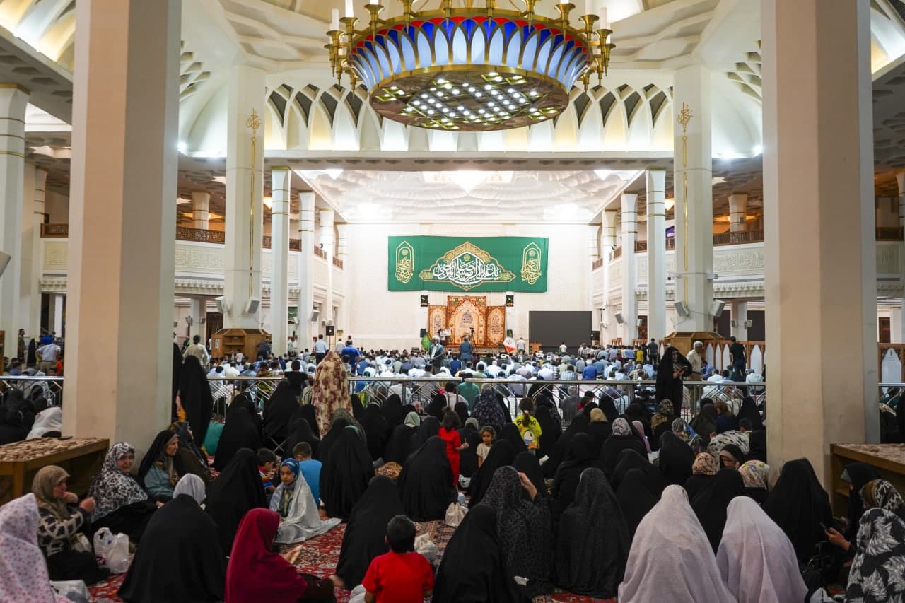photo 2025 05 08 21 15 06 2 - تصاویر | شب میلاد امام رضا علیه‌السلام در حرم مطهر حضرت شاهچراغ علیه‌السلام
