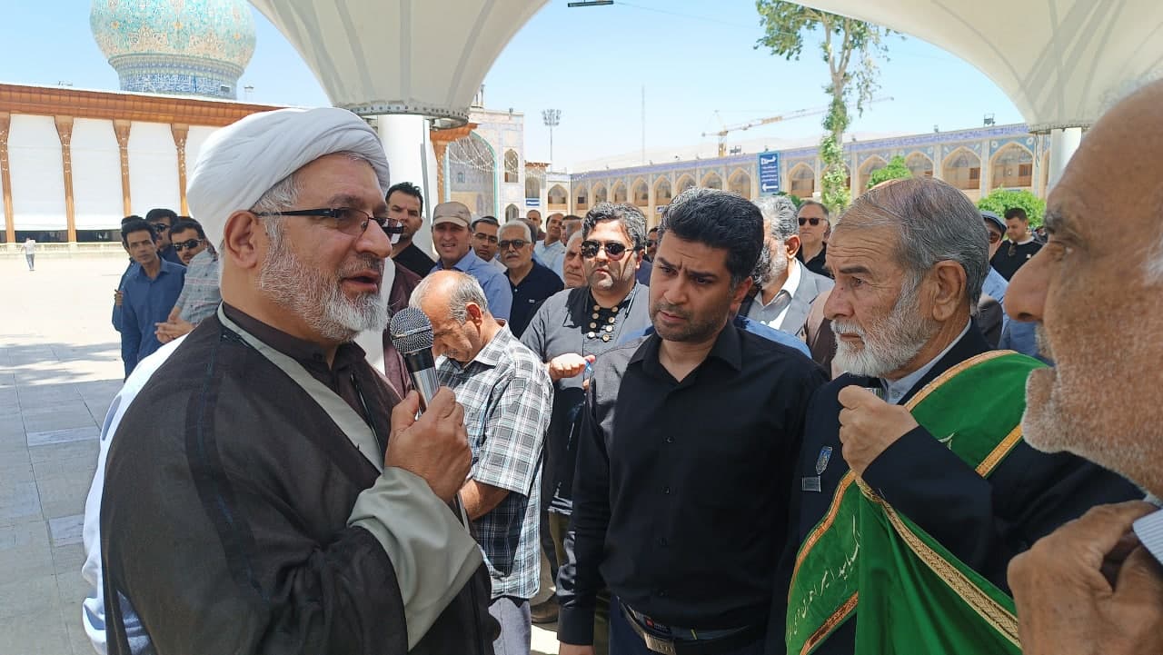 photo 2025 05 18 12 51 43 - تصاویر | مراسم تشییع و خاکسپاری دکتر جلیل عرفان‌ منش در حرم مطهر حضرت شاهچراغ علیه السلام