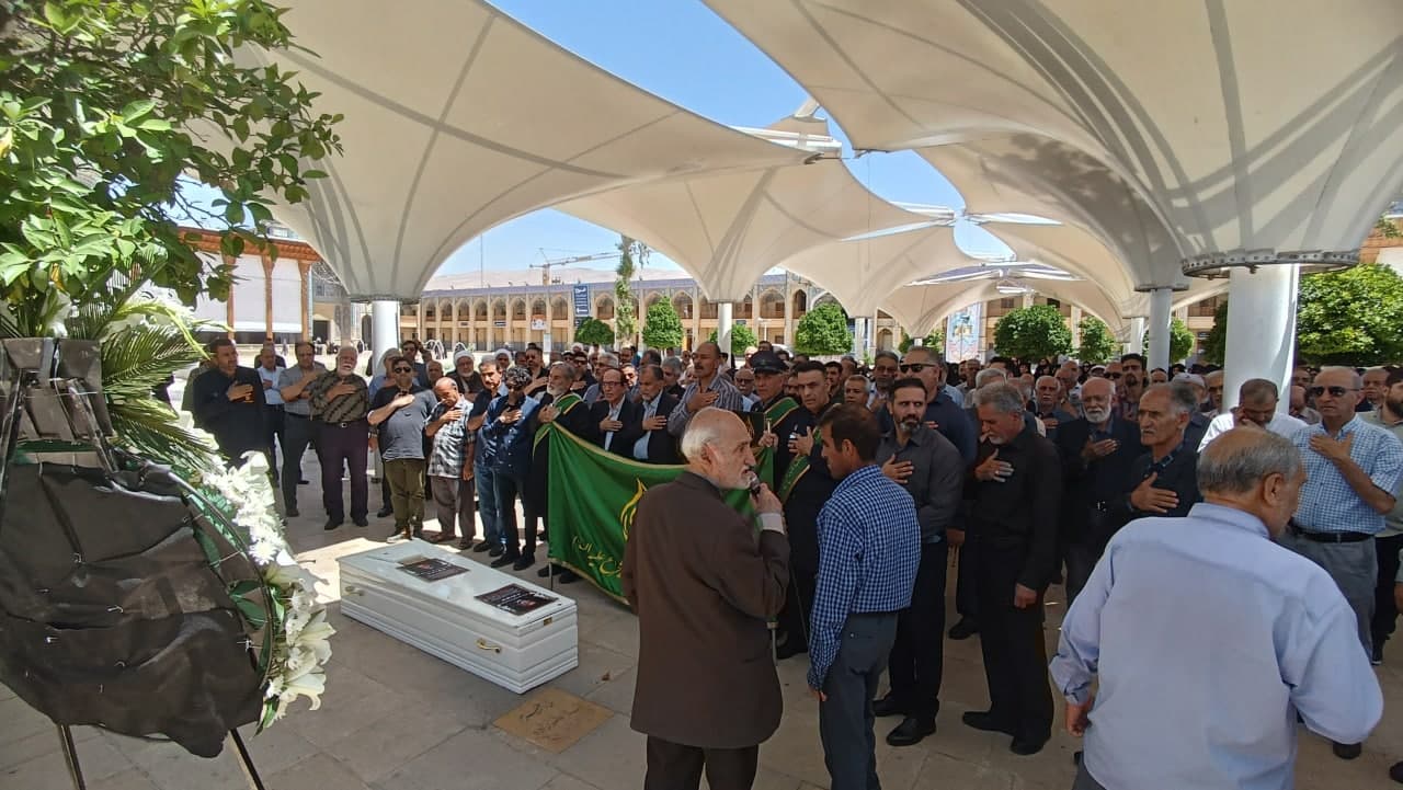 photo 2025 05 18 12 51 45 2 - تصاویر | مراسم تشییع و خاکسپاری دکتر جلیل عرفان‌ منش در حرم مطهر حضرت شاهچراغ علیه السلام