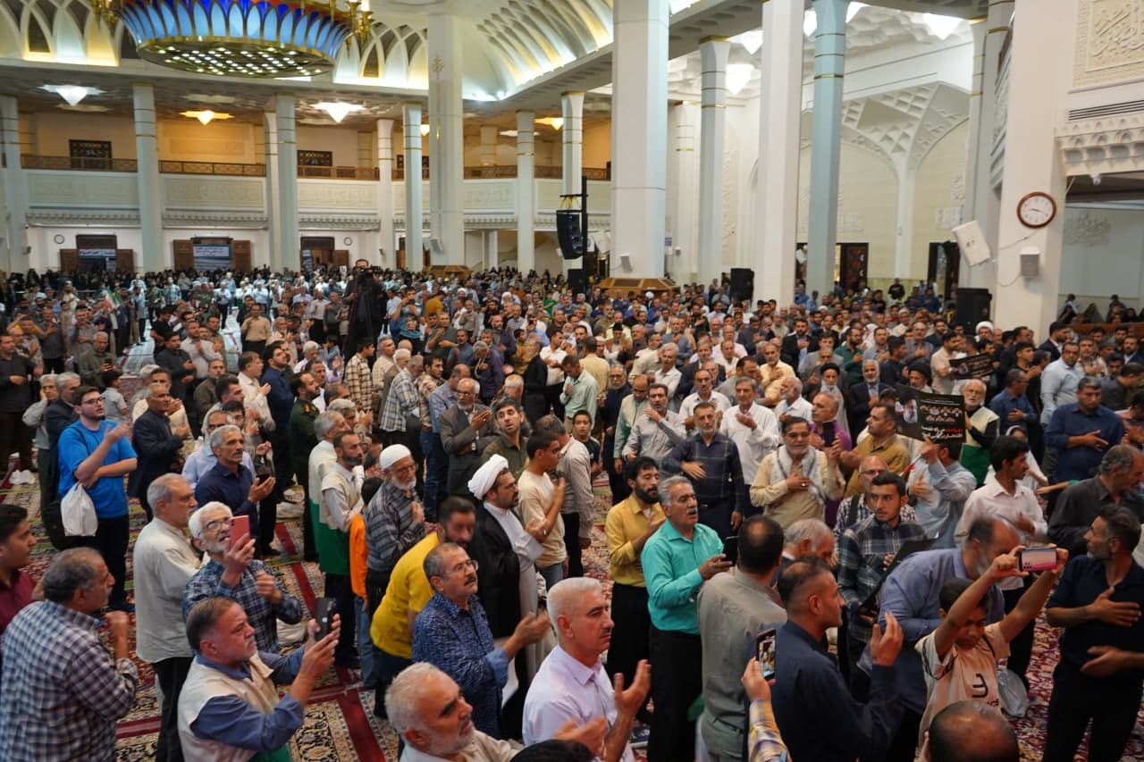 photo 2025 05 19 22 42 06 - گزارش تصویری | نخستین سالگرد شهادت آیت الله سید ابراهیم رئیسی در حرم مطهر حضرت شاهچراغ علیه السلام