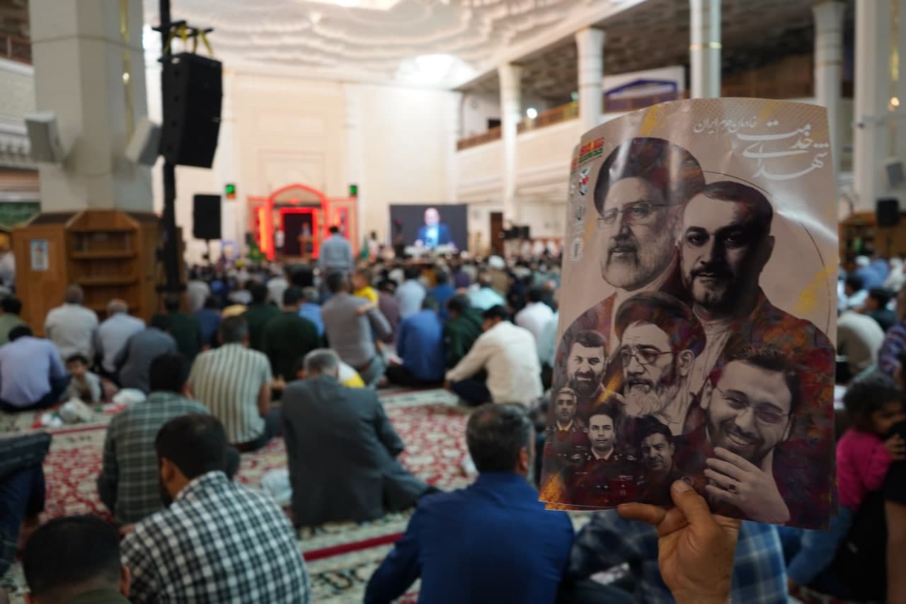 photo 2025 05 19 22 42 20 - گزارش تصویری | نخستین سالگرد شهادت آیت الله سید ابراهیم رئیسی در حرم مطهر حضرت شاهچراغ علیه السلام