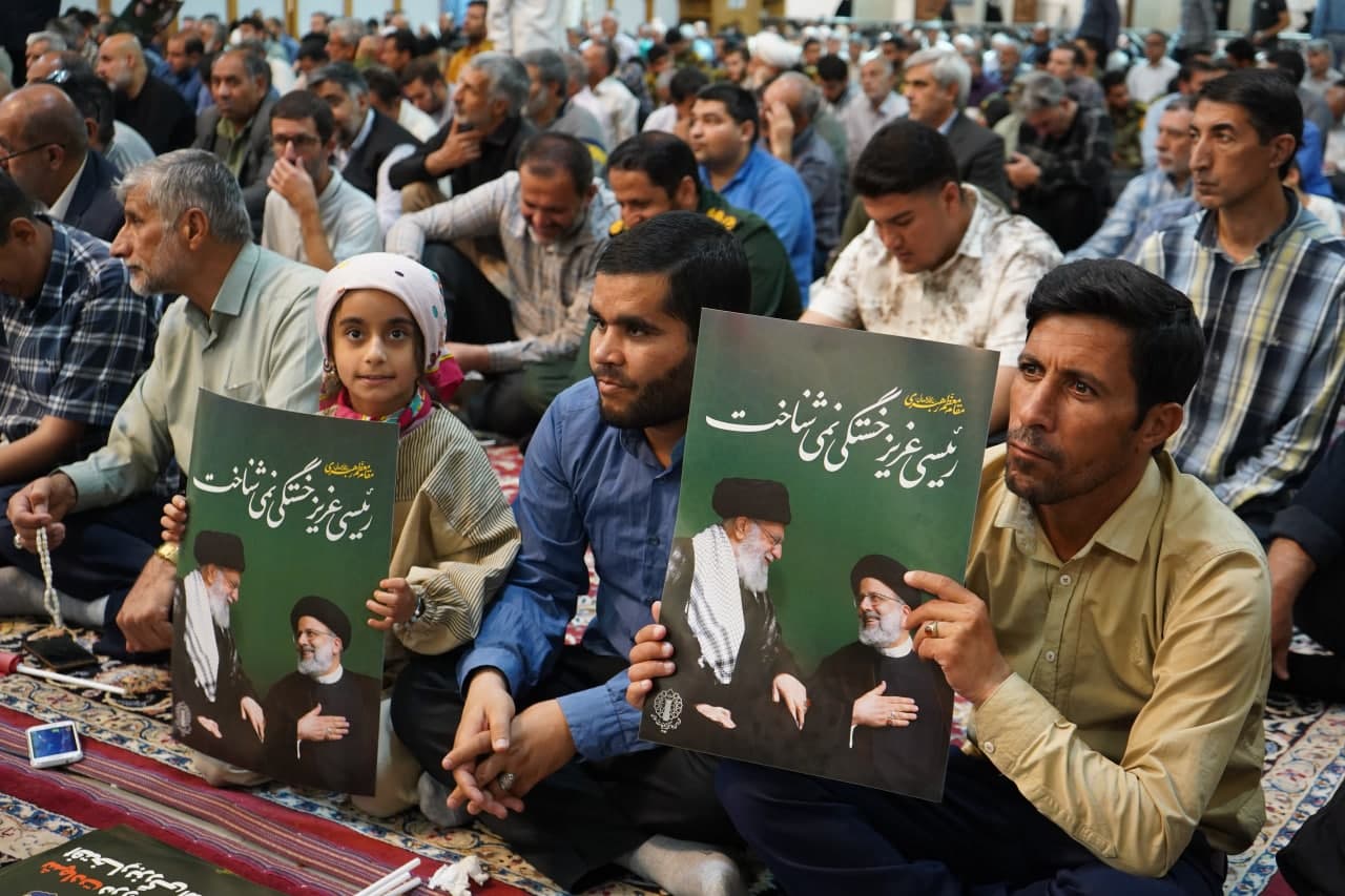 photo 2025 05 19 22 42 28 - گزارش تصویری | نخستین سالگرد شهادت آیت الله سید ابراهیم رئیسی در حرم مطهر حضرت شاهچراغ علیه السلام