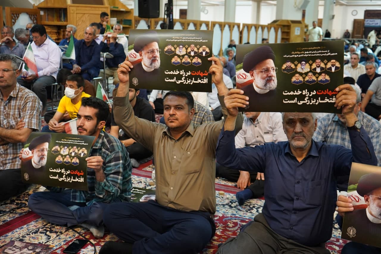 photo 2025 05 19 22 42 32 - گزارش تصویری | نخستین سالگرد شهادت آیت الله سید ابراهیم رئیسی در حرم مطهر حضرت شاهچراغ علیه السلام