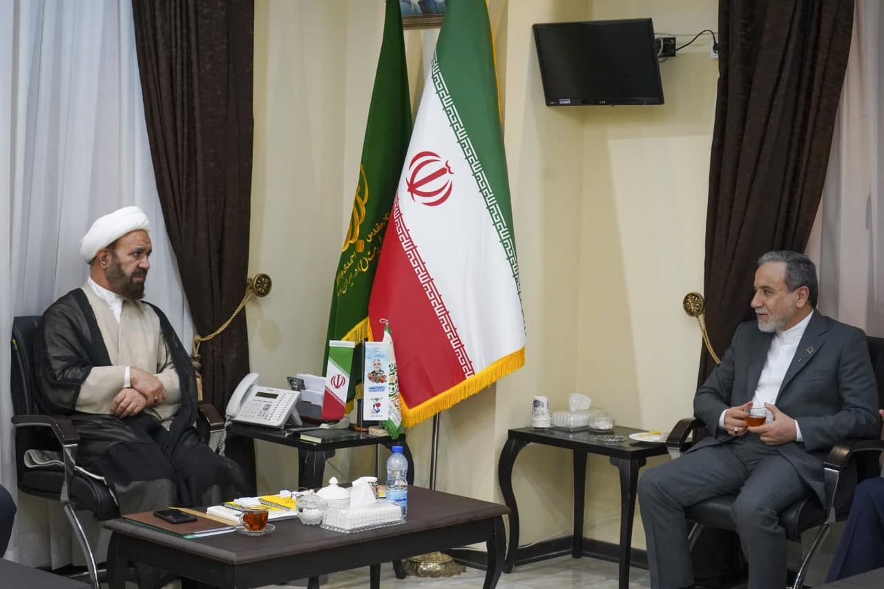 زیارت دکتر سید عباس عراقچی وزیر امور خارجه ازحرم مطهر حضرت شاهچراغ علیهالسلام photo 2025 05 22 21 10 39 2 - زیارت دکتر سید عباس عراقچی وزیر امور خارجه ازحرم مطهر حضرت شاهچراغ علیهالسلام