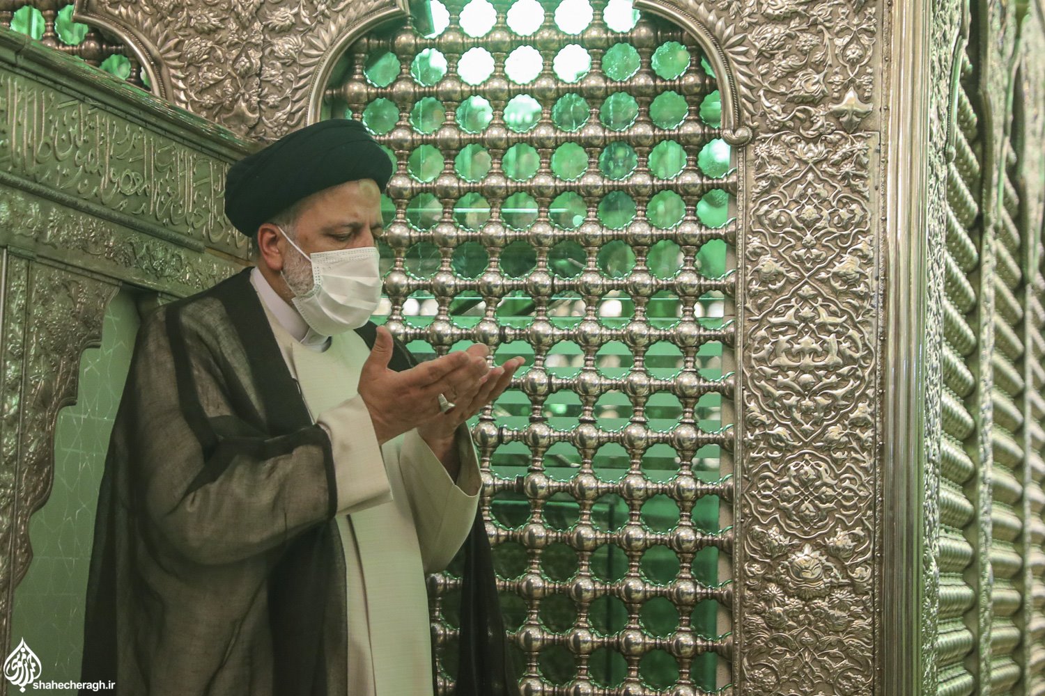 pic124870AX0I5361 - تصاویر با کیفیت حضور شهید آیت‌الله رئیسی در حرم مطهر حضرت شاهچراغ علیه‌السلام