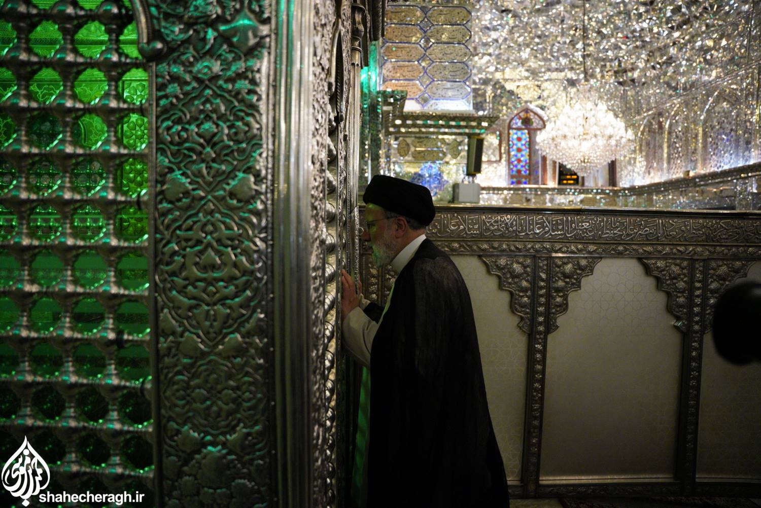 pic2176111 3 - تصاویر | حضور شهید آیت‌الله رئیسی در حرم مطهر حضرت شاهچراغ علیه‌السلام