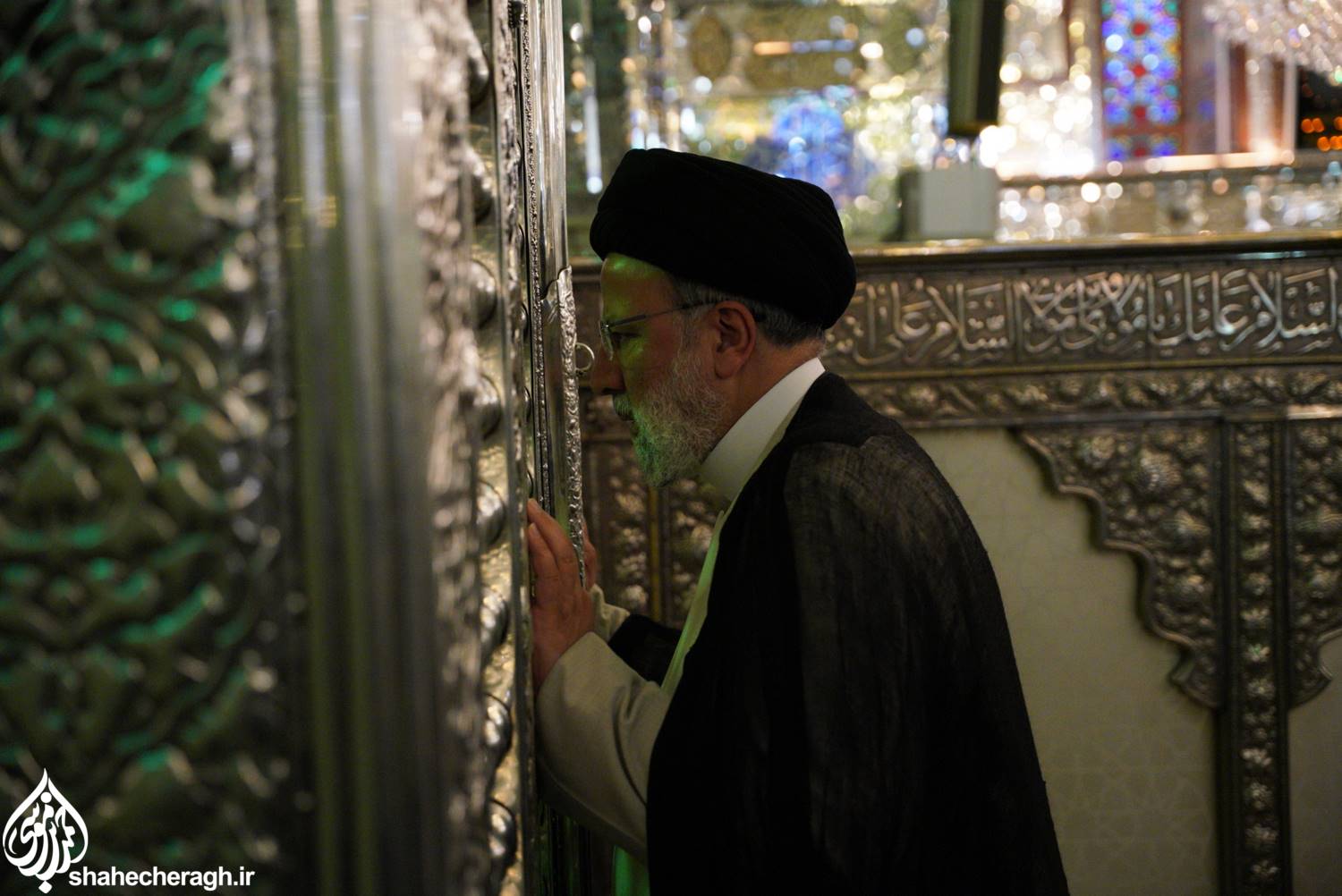 تصاویر | حضور شهید آیتالله رئیسی در حرم مطهر حضرت شاهچراغ علیهالسلام pic2176121 4 - تصاویر | حضور شهید آیتالله رئیسی در حرم مطهر حضرت شاهچراغ علیهالسلام