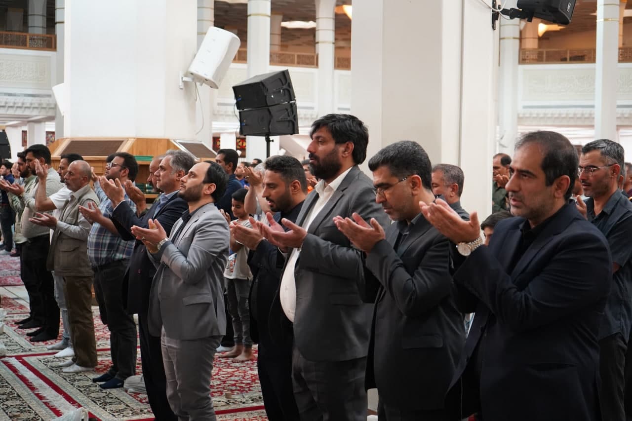 photo 2025 06 04 21 15 28 2 - بزرگداشت شهدای قیام خونین ۱۵ خرداد و چهلم حادثه بندر شهید رجایی در حرم مطهر شاهچراغ علیه السلام