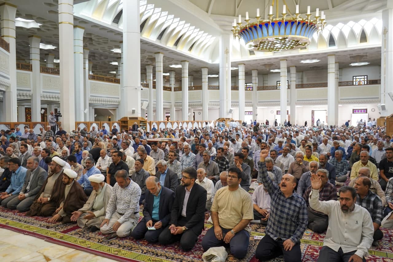photo 2025 06 06 08 00 04 - نماز باشکوه عید سعید قربان در حرم مطهر حضرت شاهچراغ علیه‌السلام