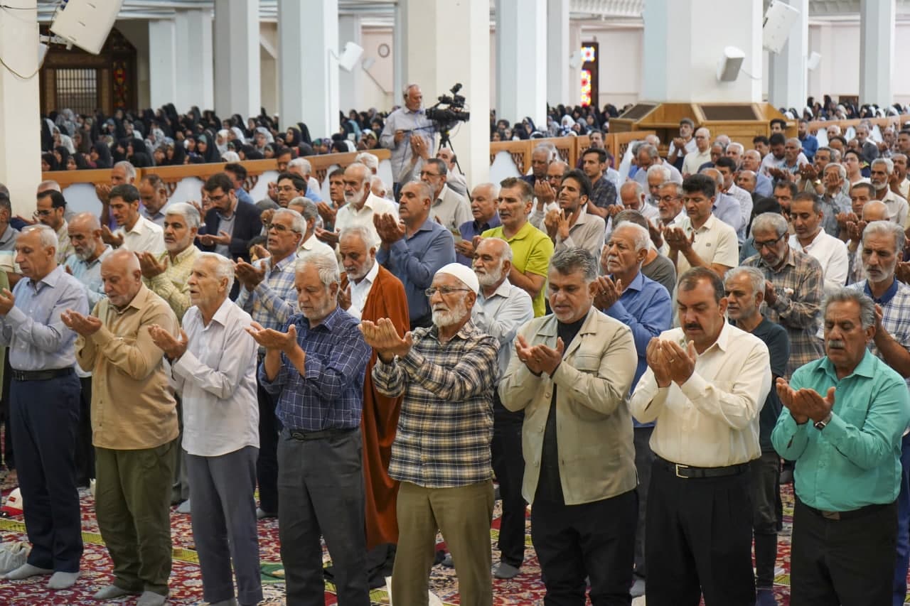 photo 2025 06 06 08 00 09 - نماز باشکوه عید سعید قربان در حرم مطهر حضرت شاهچراغ علیه‌السلام