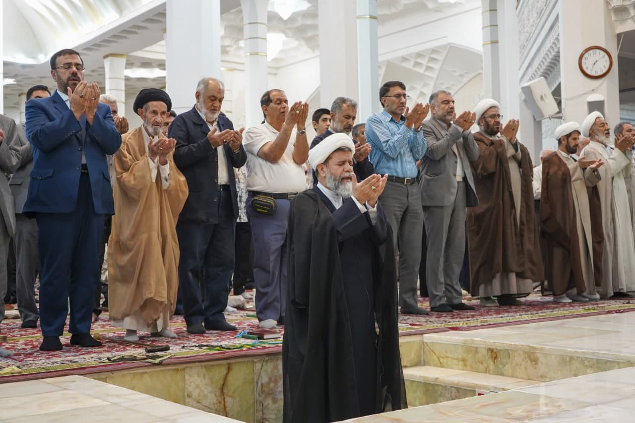photo 2025 06 06 08 00 16 - نماز باشکوه عید سعید قربان در حرم مطهر حضرت شاهچراغ علیه‌السلام