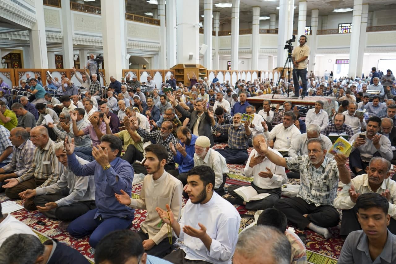 photo 2025 06 06 08 00 17 2 - نماز باشکوه عید سعید قربان در حرم مطهر حضرت شاهچراغ علیه‌السلام