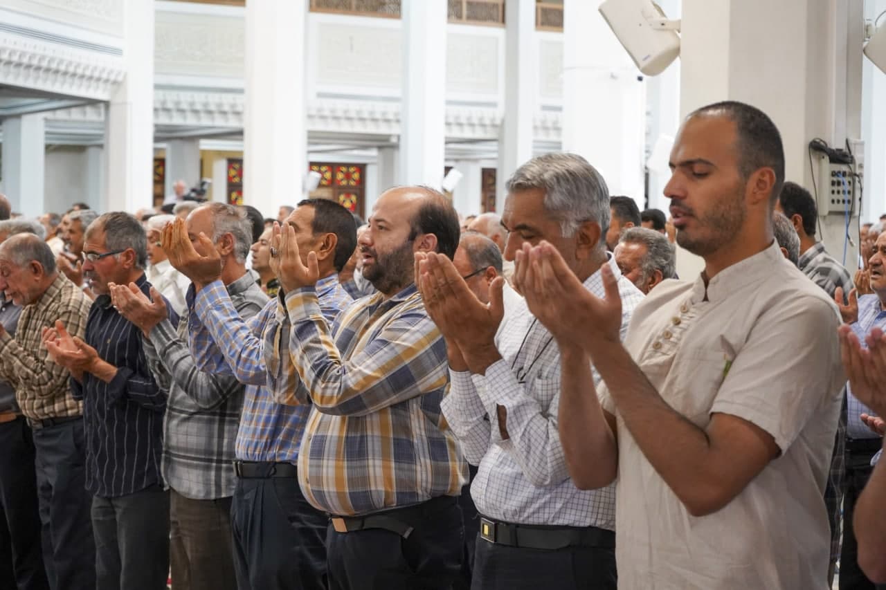 photo 2025 06 06 08 00 19 - نماز باشکوه عید سعید قربان در حرم مطهر حضرت شاهچراغ علیه‌السلام