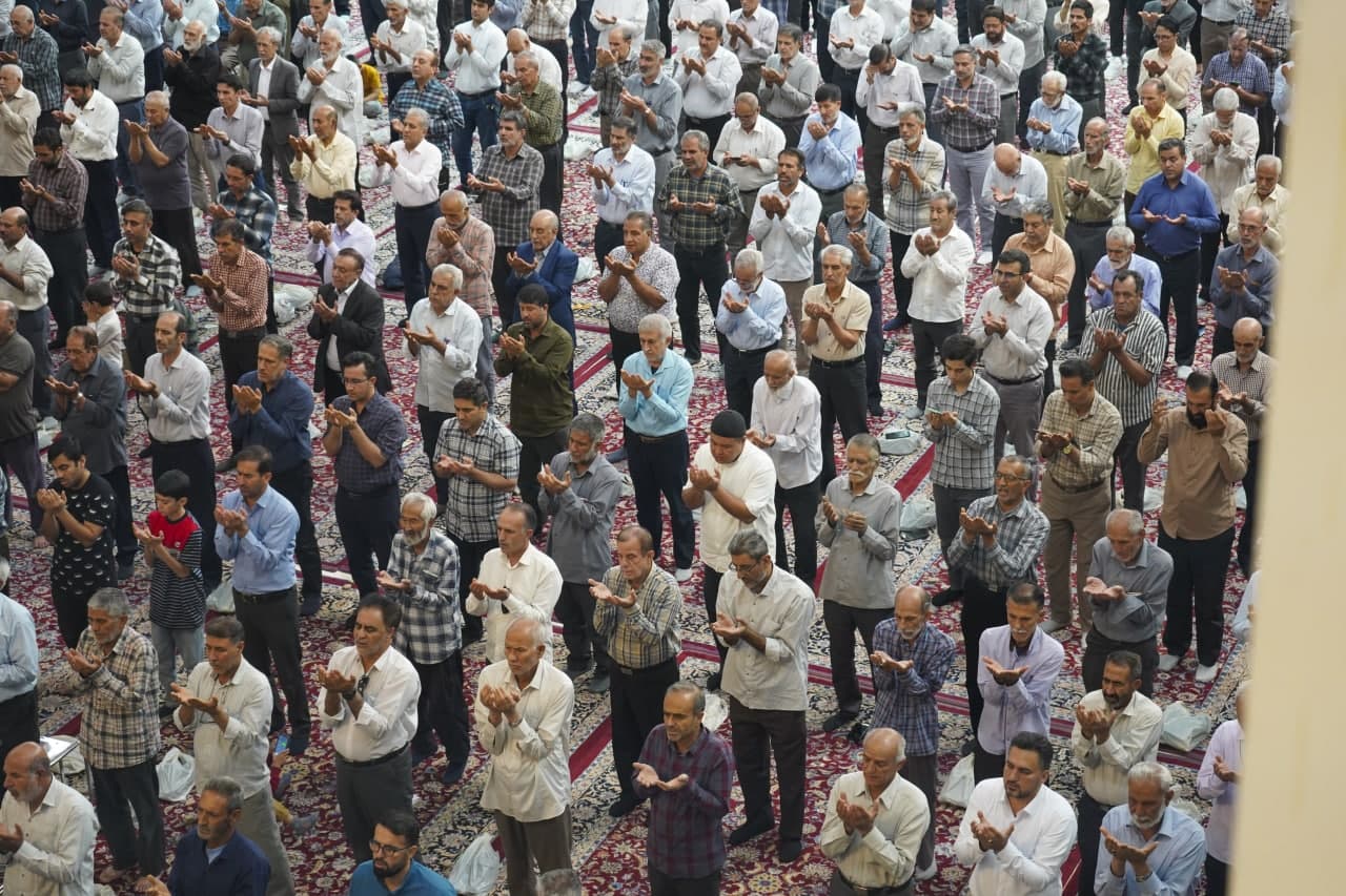 نماز باشکوه عید سعید قربان در حرم مطهر حضرت شاهچراغ علیهالسلام photo 2025 06 06 08 00 20 2 - نماز باشکوه عید سعید قربان در حرم مطهر حضرت شاهچراغ علیهالسلام