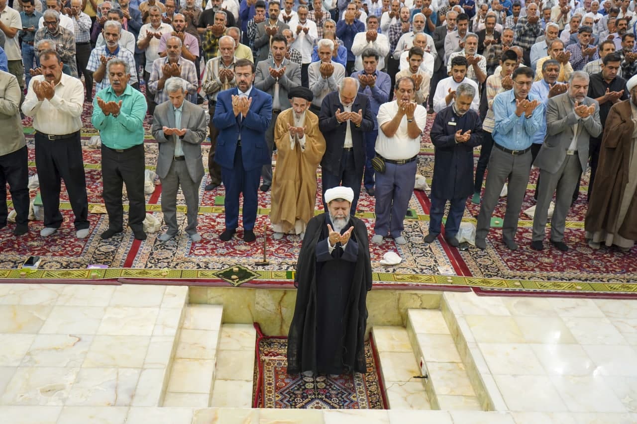 photo 2025 06 06 08 00 21 - نماز باشکوه عید سعید قربان در حرم مطهر حضرت شاهچراغ علیه‌السلام