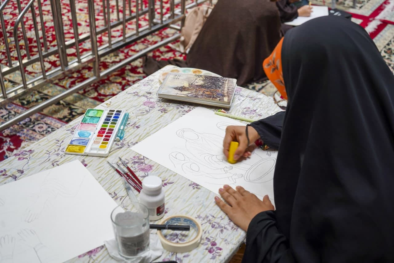 مسابقه بزرگ نقاشی و تصویرگری «عید بیعت» در حرم مطهر حضرت شاهچراغ علیهالسلام photo 2025 06 11 15 42 30 4 - مسابقه بزرگ نقاشی و تصویرگری «عید بیعت» در حرم مطهر حضرت شاهچراغ علیهالسلام