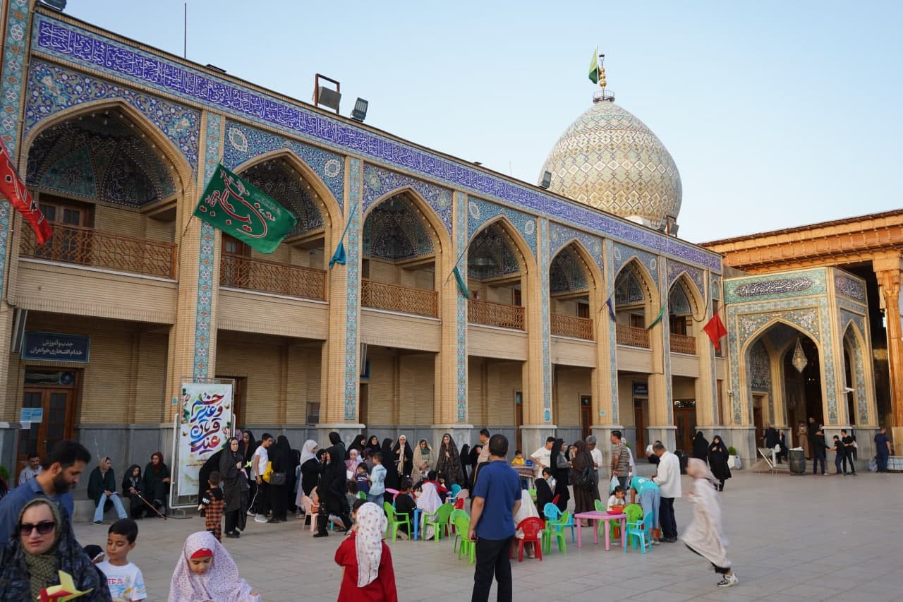 photo 2025 06 12 22 03 48 2 - حال و هوای حرم مطهر حضرت شاهچراغ علیه السلام در ایام عید سعید غدیر خم