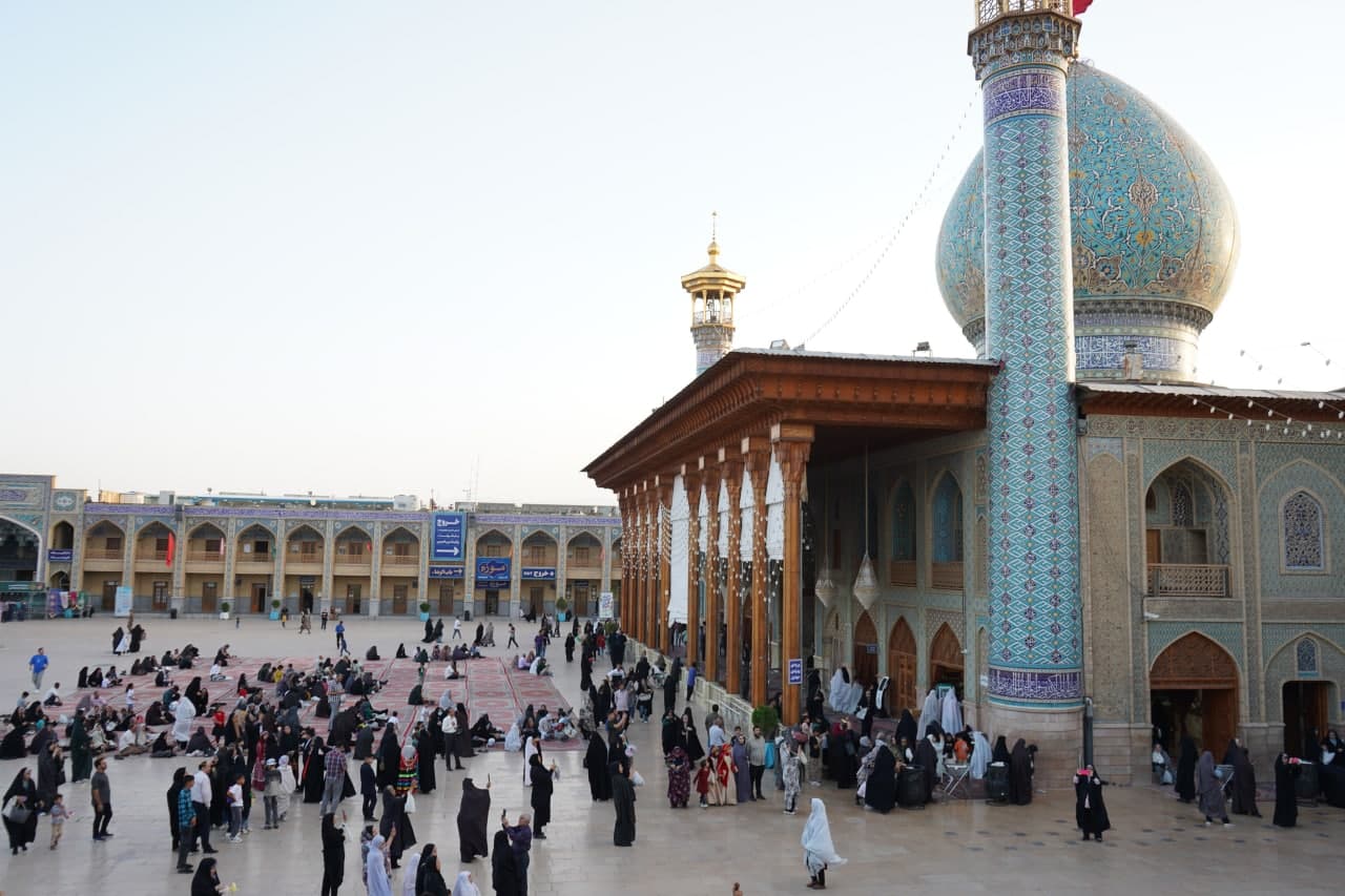 photo 2025 06 12 22 03 48 3 - حال و هوای حرم مطهر حضرت شاهچراغ علیه السلام در ایام عید سعید غدیر خم