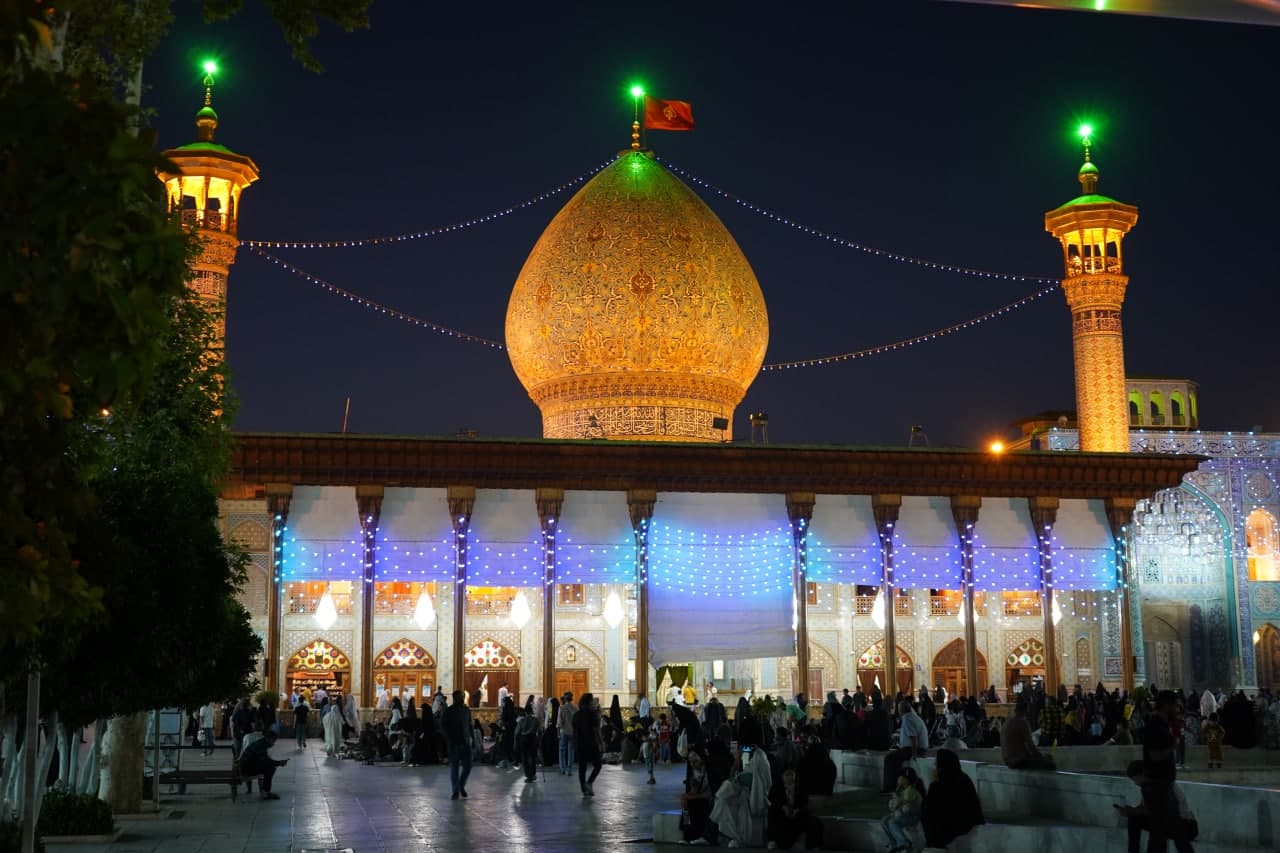 photo 2025 06 12 22 03 49 3 - حال و هوای حرم مطهر حضرت شاهچراغ علیه السلام در ایام عید سعید غدیر خم