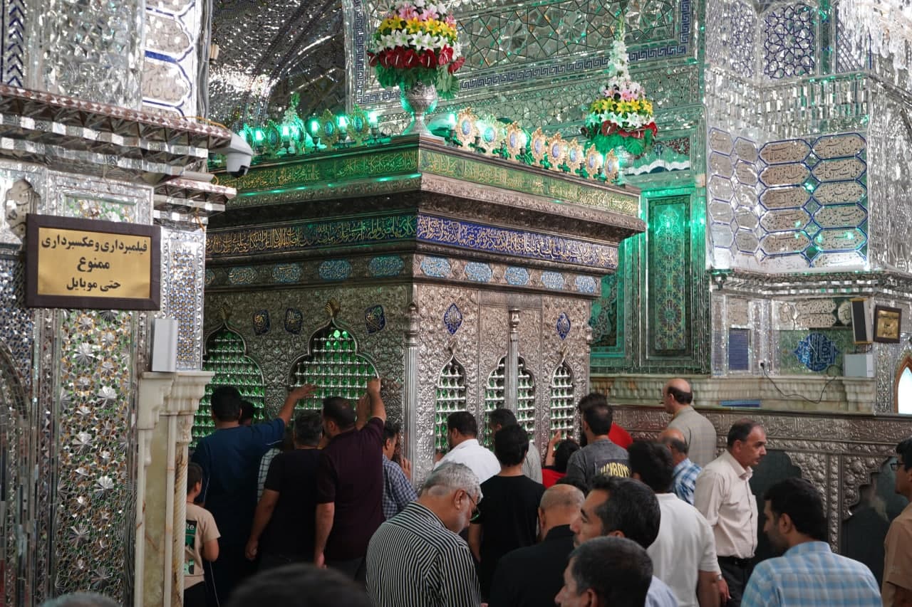 photo 2025 06 12 22 03 55 - حال و هوای حرم مطهر حضرت شاهچراغ علیه السلام در ایام عید سعید غدیر خم