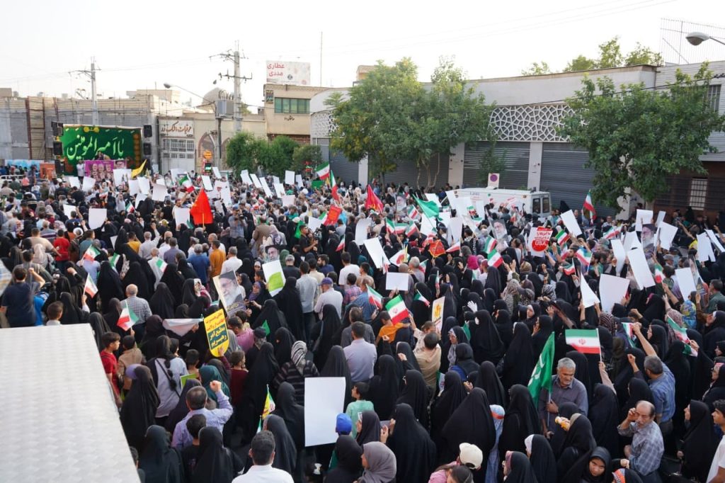 راهپیمایی مردمی غدیر با شعار «ایران؛ ذوالفقار علی علیه السلام» photo 2025 06 14 20 15 24 2 1024x682 - راهپیمایی مردمی غدیر با شعار «ایران؛ ذوالفقار علی علیه السلام»