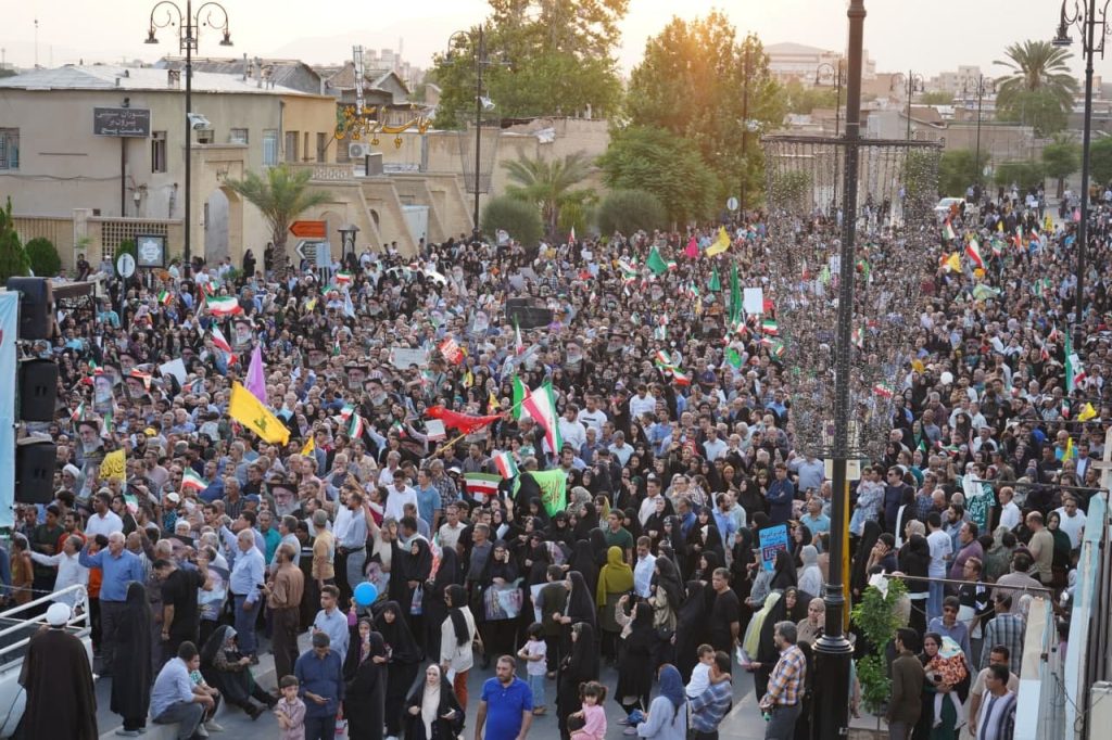 photo 2025 06 14 20 15 28 1024x682 - راهپیمایی مردمی غدیر با شعار «ایران؛ ذوالفقار علی علیه السلام»