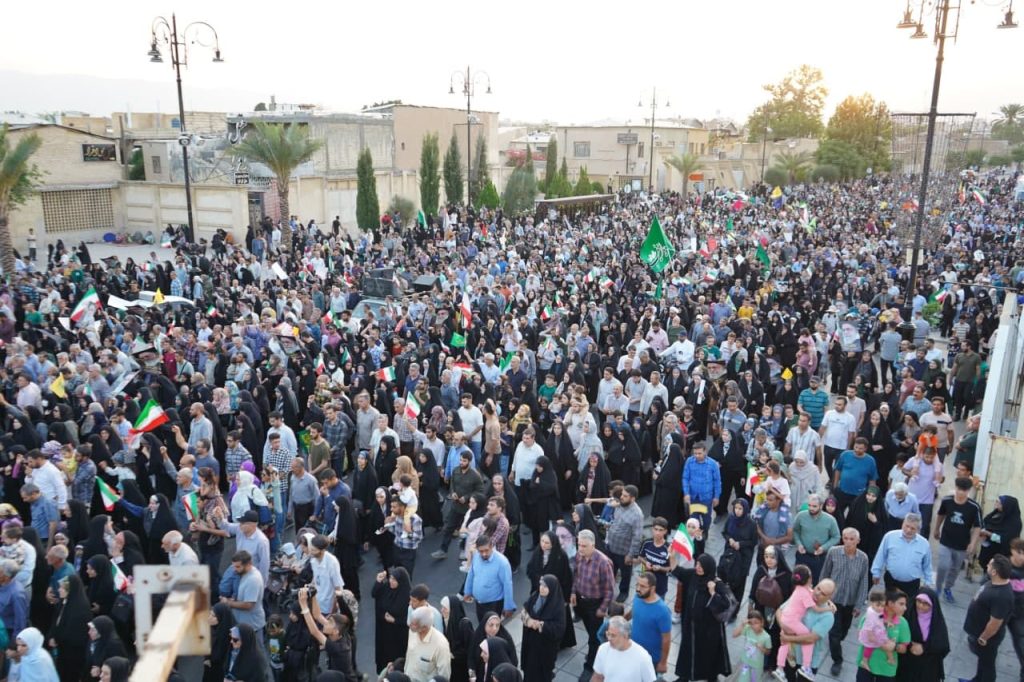photo 2025 06 14 20 15 28 2 1024x682 - راهپیمایی مردمی غدیر با شعار «ایران؛ ذوالفقار علی علیه السلام»