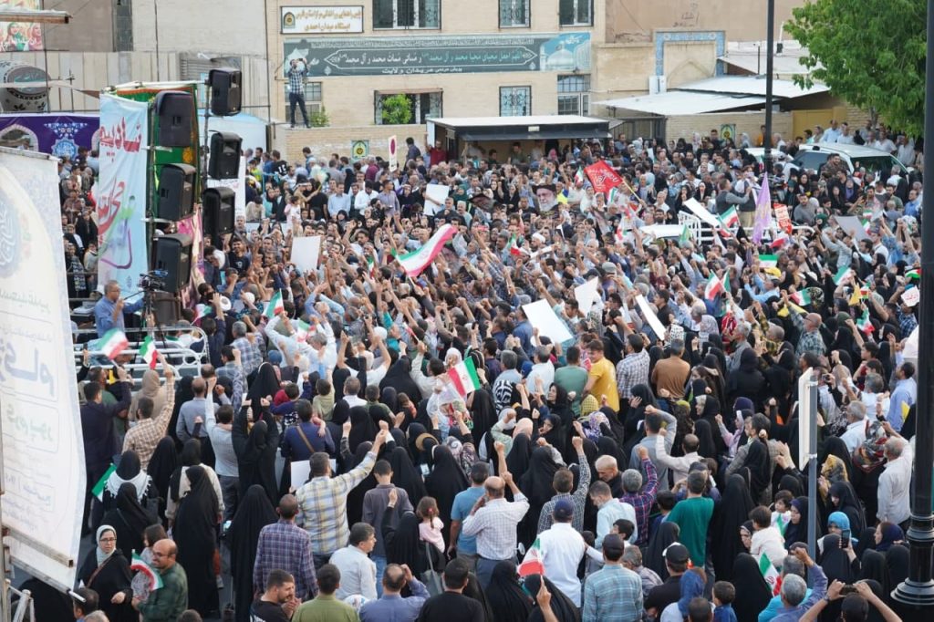 photo 2025 06 14 20 15 31 1024x682 - راهپیمایی مردمی غدیر با شعار «ایران؛ ذوالفقار علی علیه السلام»