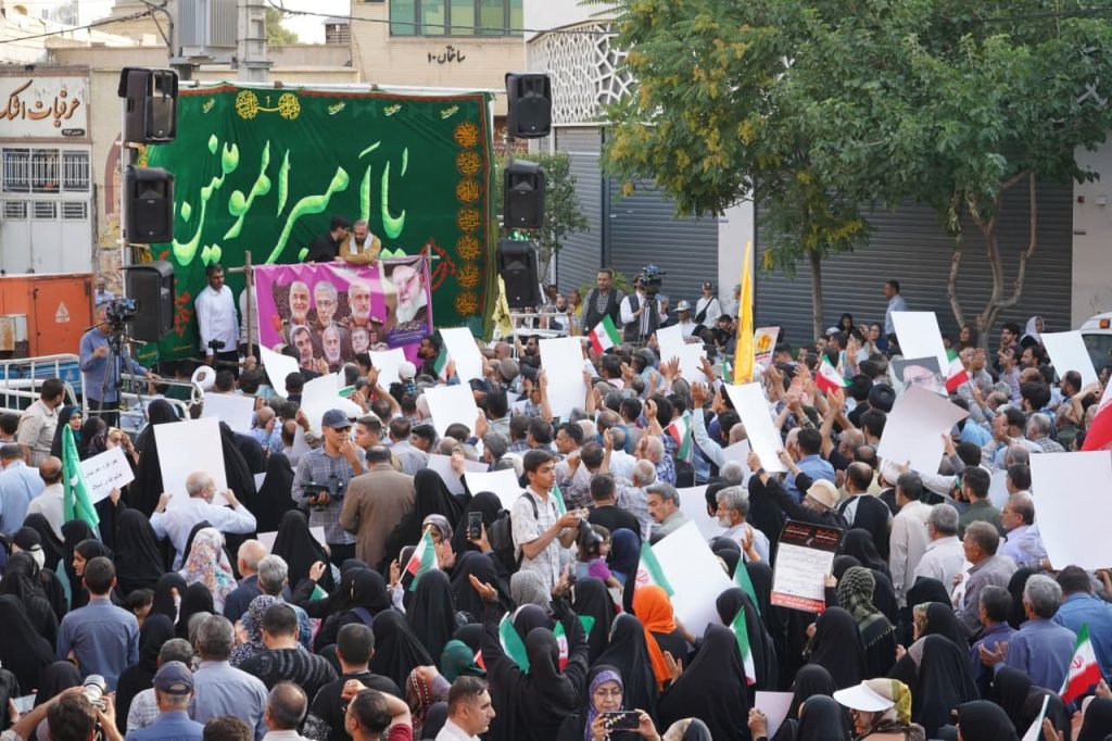 photo 2025 06 14 20 15 32 3 1024x682 - راهپیمایی مردمی غدیر با شعار «ایران؛ ذوالفقار علی علیه السلام»