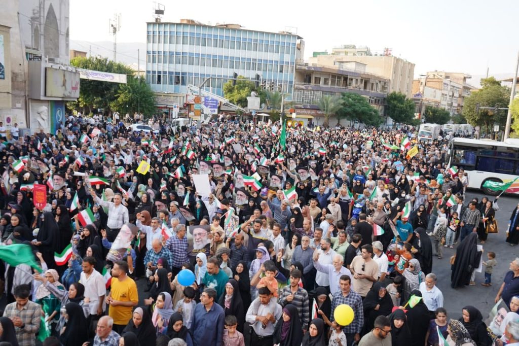 photo 2025 06 14 20 15 33 1024x682 - راهپیمایی مردمی غدیر با شعار «ایران؛ ذوالفقار علی علیه السلام»