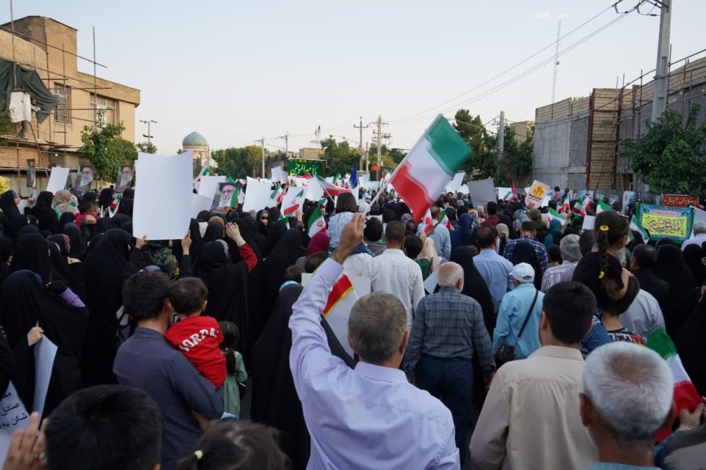 photo 2025 06 14 20 15 37 4 1024x682 - راهپیمایی مردمی غدیر با شعار «ایران؛ ذوالفقار علی علیه السلام»