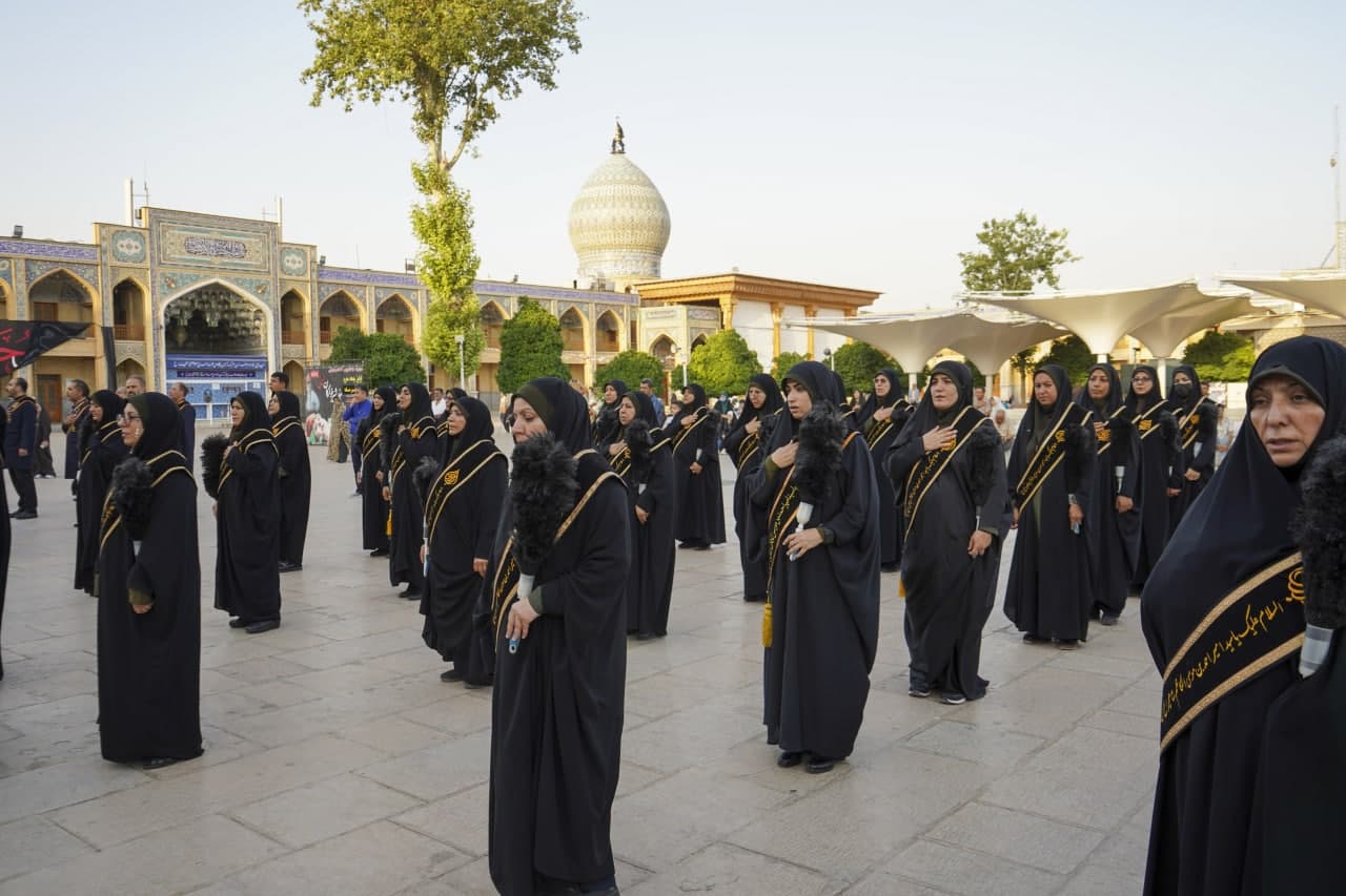 photo 2025 06 25 19 13 39 - آئین اهتزاز پرچم عزای اباعبدالله الحسین عليه‌السلام در حرم مطهر حضرت شاهچراغ علیه السلام