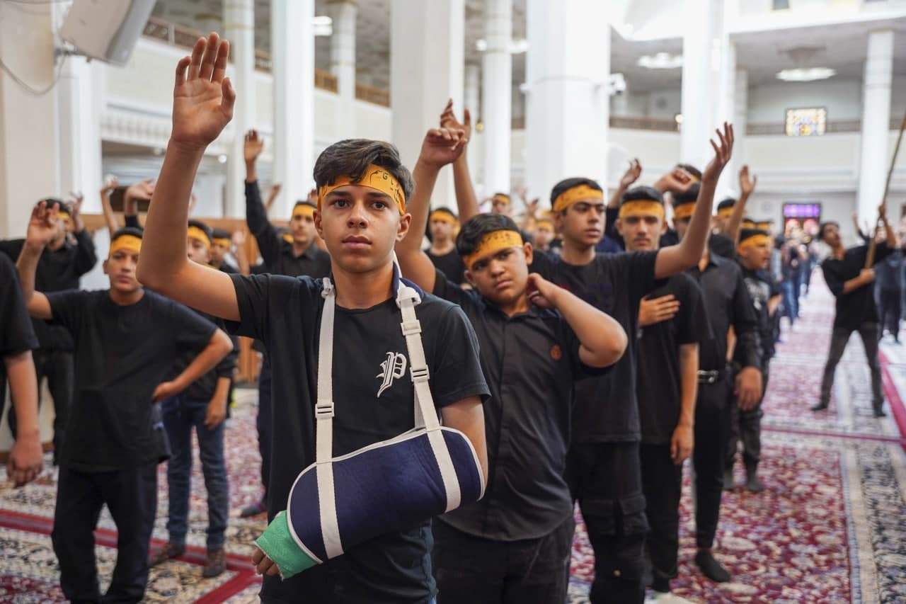 photo 2025 07 02 17 37 48 2 - ویژه‌برنامه "اَحلی مِن العَسَل" عزاداری نوجوانانِ حسینی در حرم مطهر حضرت شاهچراغ علیه السلام
