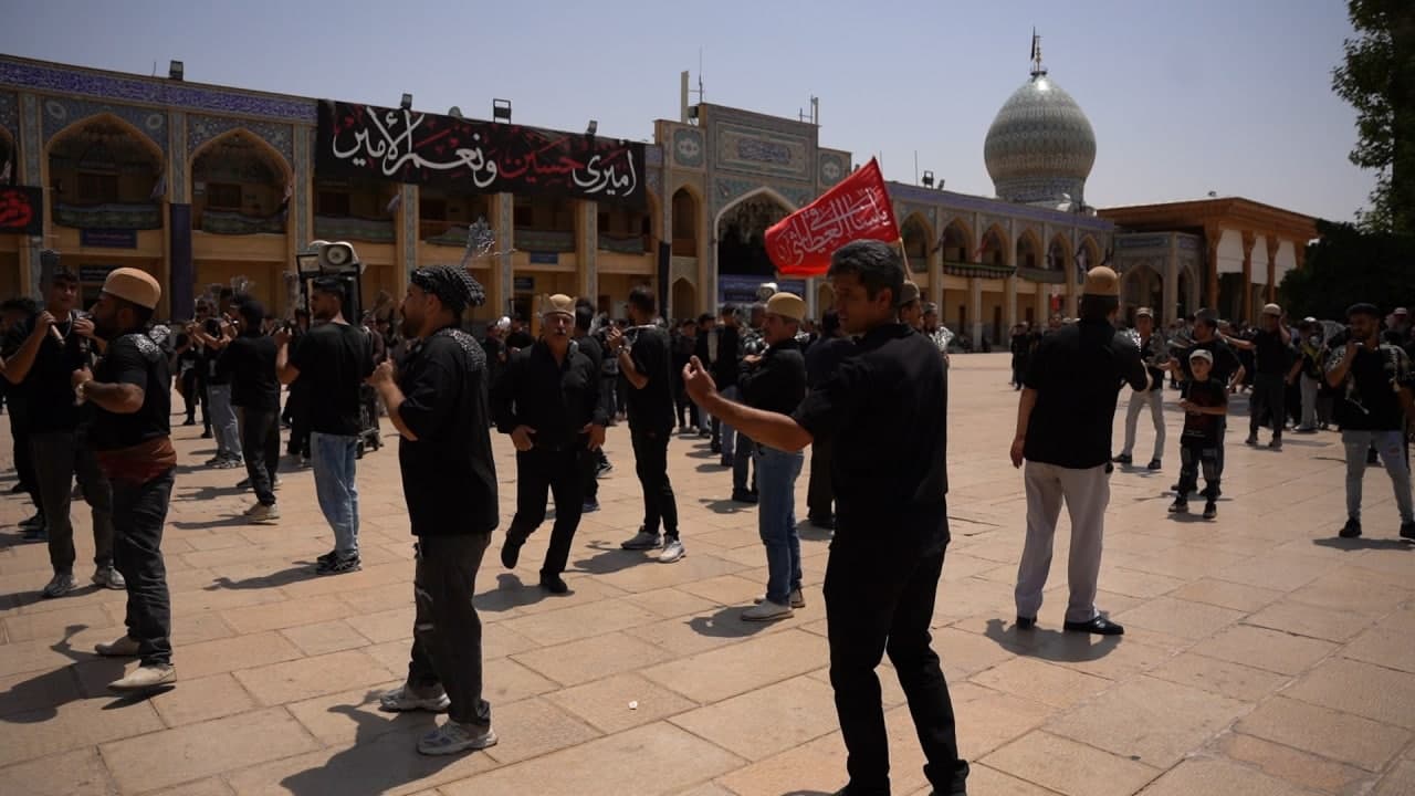 photo 2025 07 05 13 43 55 3 - تصاویر | عزاداری صبح و ظهر تاسوعای حسینی در حرم مطهر حضرت شاهچراغ علیه السلام