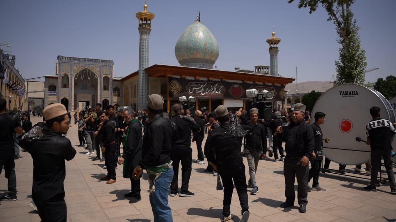photo 2025 07 05 13 43 57 3 - تصاویر | عزاداری صبح و ظهر تاسوعای حسینی در حرم مطهر حضرت شاهچراغ علیه السلام