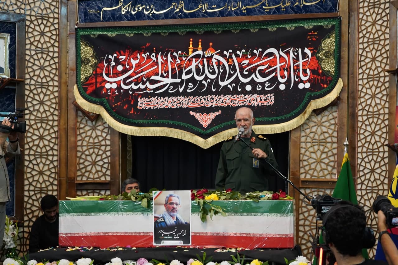 وداع باشکوه با پیکر شهید والامقام سرلشکر پاسدار غلامحسین غیبپرور در جوار حضرت شاهچراغ علیهالسلام photo 2025 07 20 10 26 12 - وداع باشکوه با پیکر شهید والامقام سرلشکر پاسدار غلامحسین غیبپرور در جوار حضرت شاهچراغ علیهالسلام