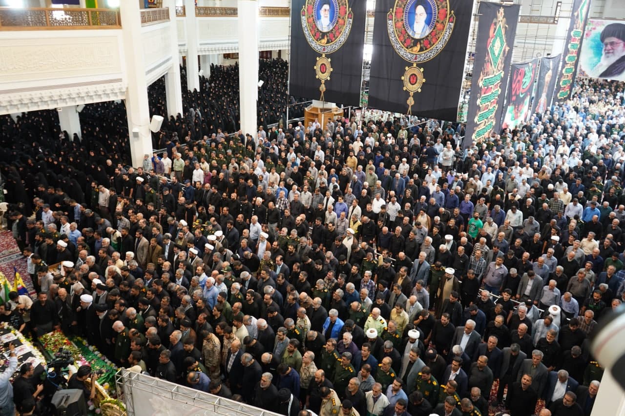 photo 2025 07 20 10 26 14 2 - وداع باشکوه با پیکر شهید والامقام سرلشکر پاسدار غلامحسین غیب‌پرور در جوار حضرت شاهچراغ علیه‌السلام