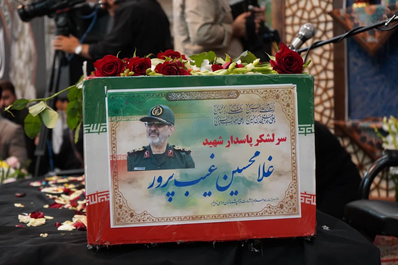 photo 2025 07 20 10 26 18 - وداع باشکوه با پیکر شهید والامقام سرلشکر پاسدار غلامحسین غیب‌پرور در جوار حضرت شاهچراغ علیه‌السلام